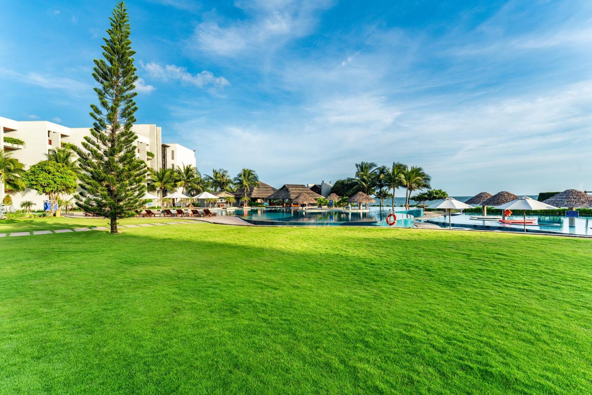 Vietsovpetro Ho Tram Beach Resort & Spa エクステリア 写真