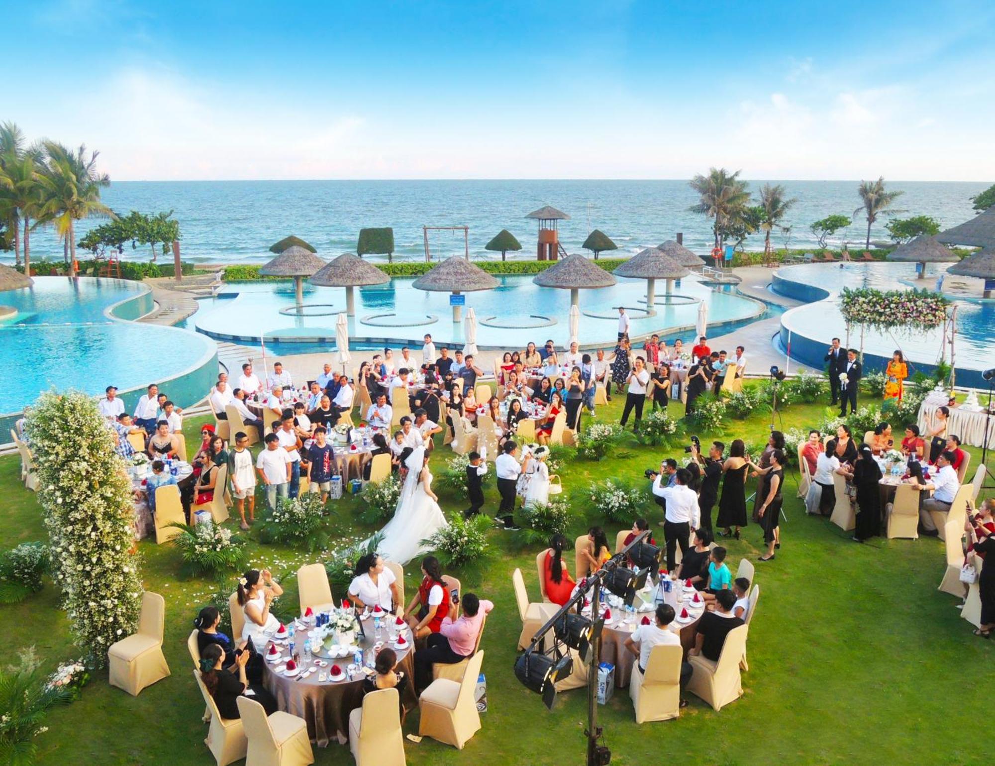 Vietsovpetro Ho Tram Beach Resort & Spa エクステリア 写真
